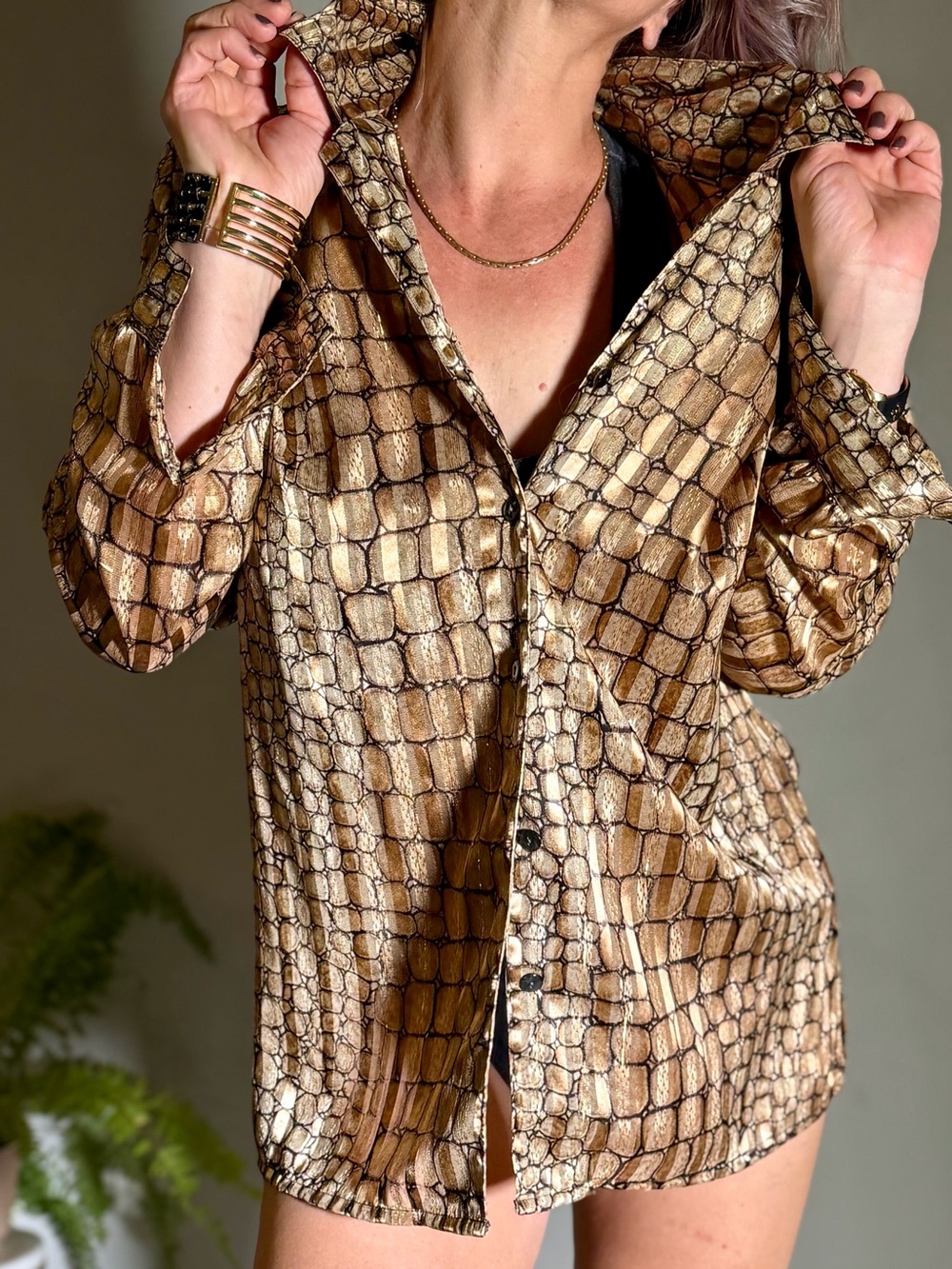 ALIA Vintage Metallic Gold Croc-Print Women's Shirt - Size 14